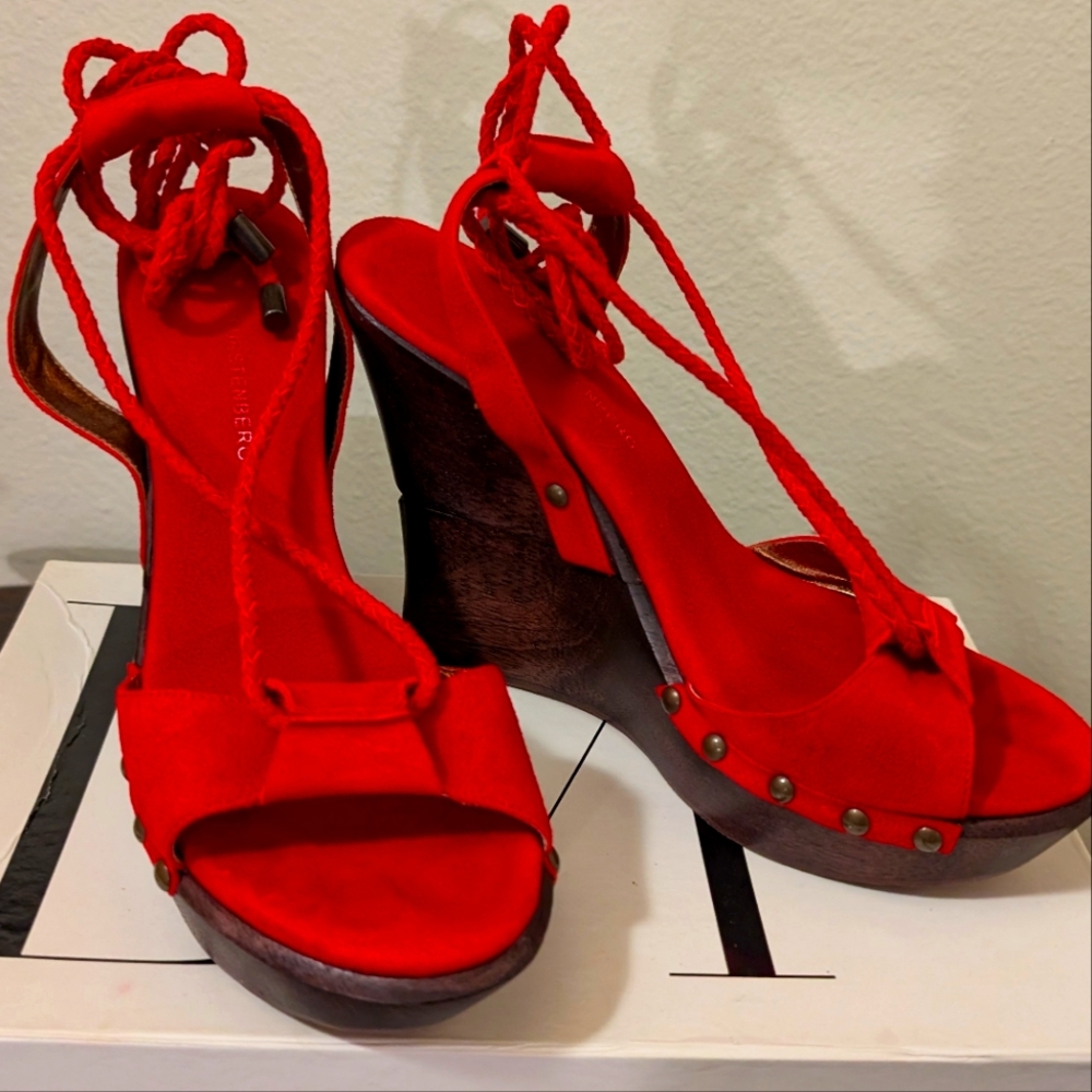 Diane Von Furstenberg strappy red suede wooden wedge sandal high heels size 8